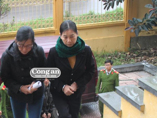 Hàng loạt người sập bẫy lừa chạy việc