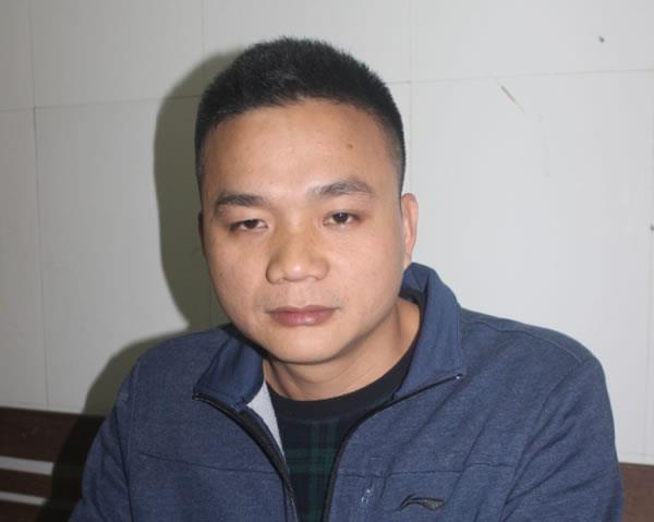 Ném pháo nổ để đòi nợ