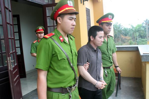 Trộm vì có máu... liều