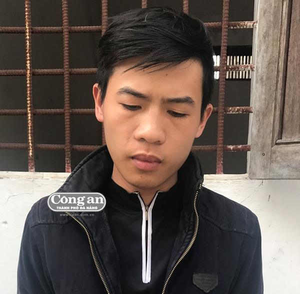 Trộm điện thoại tặng... người yêu