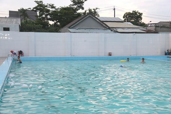 Đuối nước tại hồ bơi