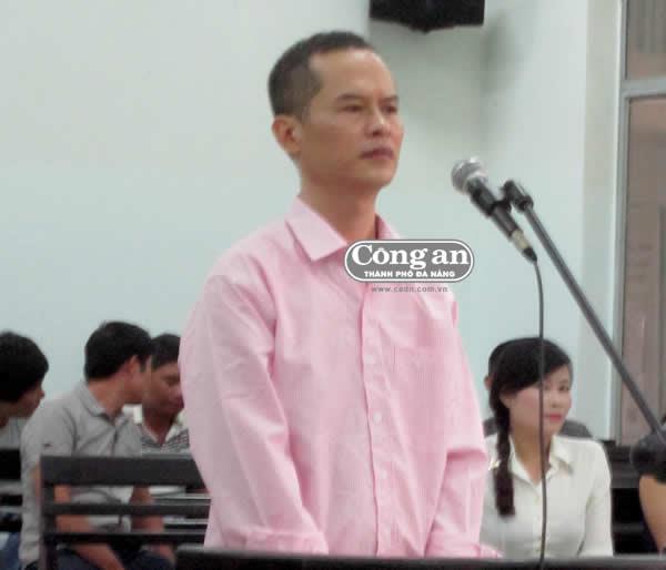 Kỳ 1: Móc nối mua điện thoại trong trại giam