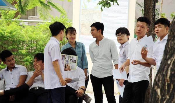 Đề Văn không bất ngờ, nhưng khó ở phần đọc hiểu