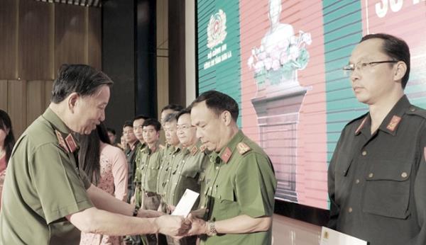 Sơ kết chuyên án đấu tranh với các đối tượng truy nã đặc biệt nguy hiểm tại địa bàn xã Lóng Luông, H. Vân Hồ, tỉnh Sơn La