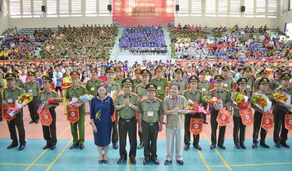 1.000 CBCS dự đại hội khỏe vì an ninh tổ quốc lần thứ VIII