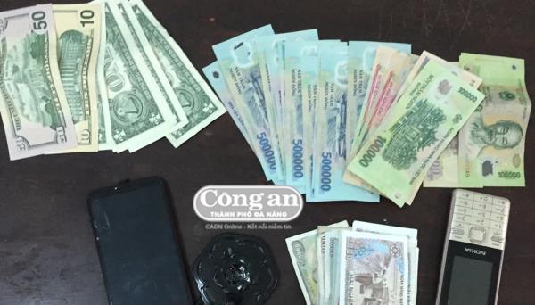 Bắt giữ 2 đối tượng cướp giật tài sản