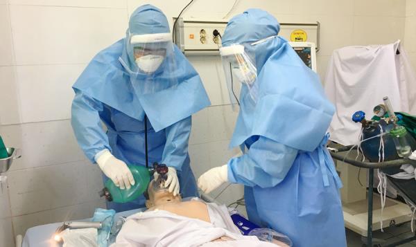 Sẵn sàng hy sinh lợi ích kinh tế để bảo vệ tốt nhất sức khỏe và tính mạng của nhân dân