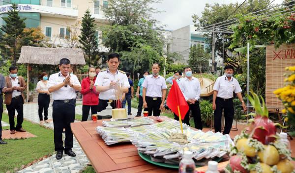 Cựu binh Trường Sa tưởng niệm 64 đồng đội Gạc Ma