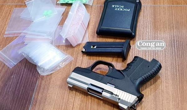 Trùm ma túy thủ súng để phòng thân