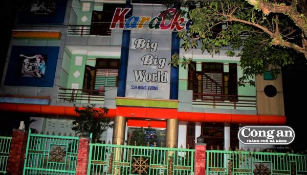 Bắt quả tang hơn chục đối tượng đang bay lắc trong quán karaoke