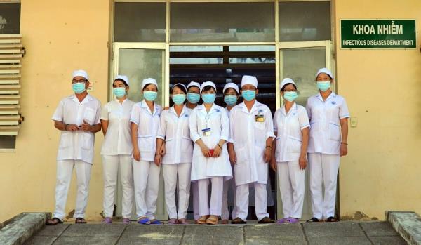 Bác sĩ Bình Thuận bật khóc khi bệnh nhân cuối âm tính