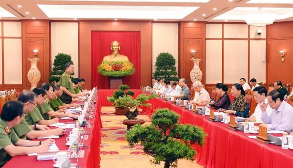 Tập thể Bộ Chính trị làm việc với Ban Thường vụ Đảng ủy Công an Trung ương