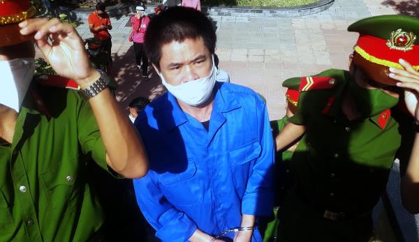 Sự trơ trẽn đến bỉ ổi của kẻ hiếp dâm bé gái khuyết tật