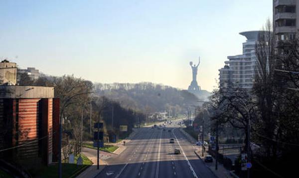 Quân đội Nga mở lối an toàn cho người dân Kiev rời thủ đô