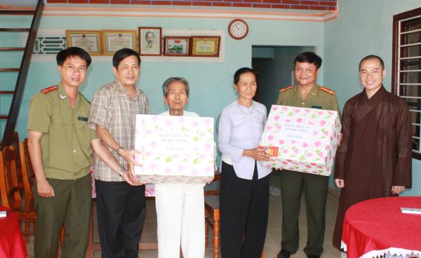 Khánh thành, bàn giao 4 ngôi nhà tình nghĩa